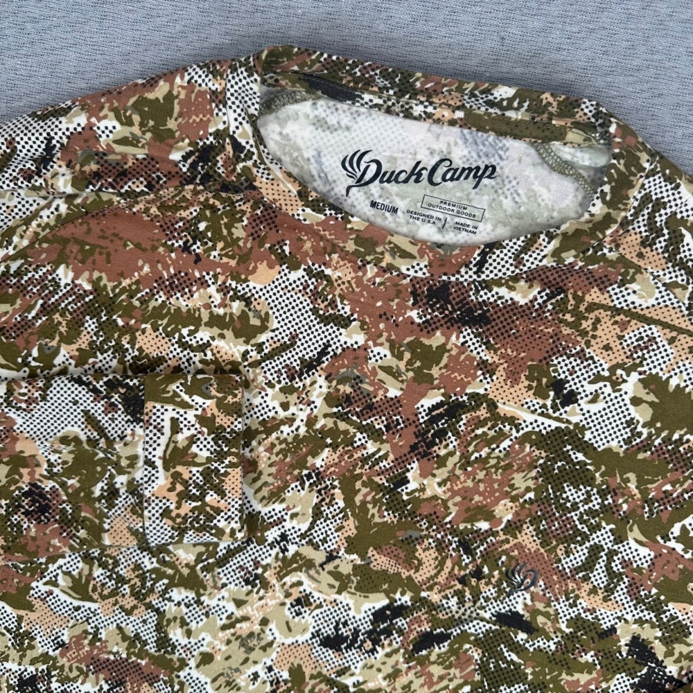 Duck Camp Long Sleeve Shirt Mens Medium Bamboo Crew Early Season Wetland Camo